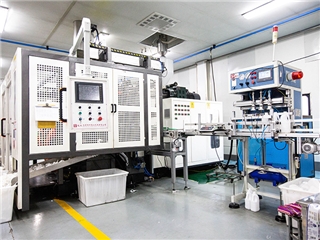 擠吹機